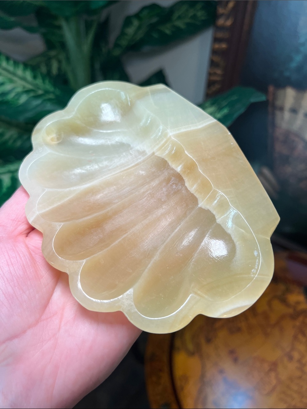 Vintage Onyx Shell Trinket Dish Carved Stone Mermaid Clamshell Jewelry Catchall - Picture 4 of 9